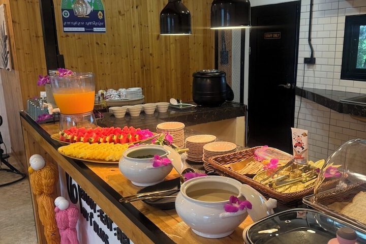Breakfast/Coffee Service 72 of 96