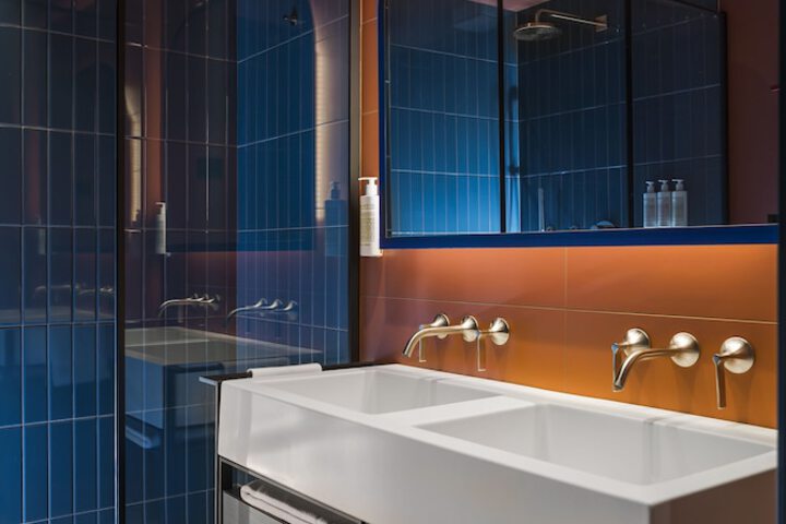 Room 28 of 127