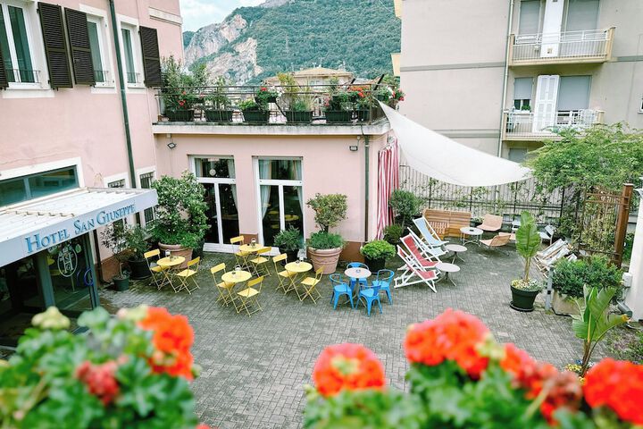 Terrace/Patio 28 of 64