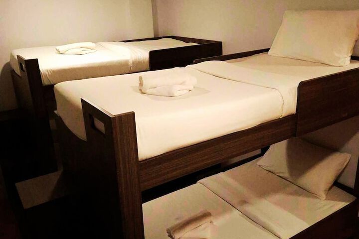 Room 8 of 19