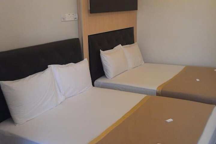 Room 17 of 32