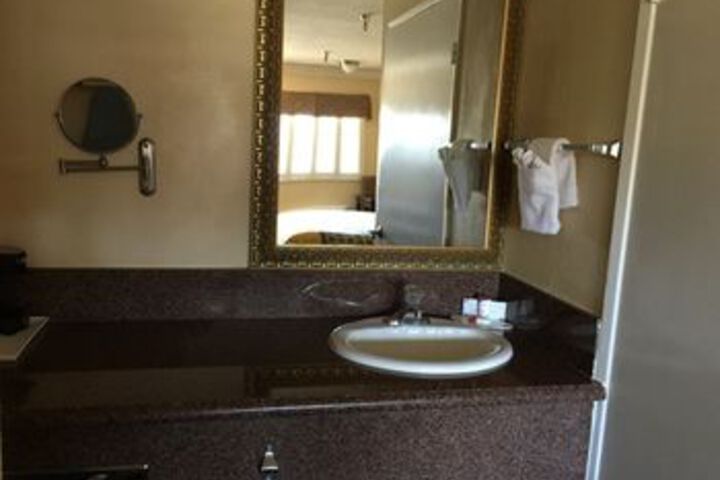 Room 42 of 87