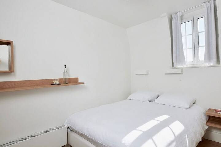 Room 15 of 44