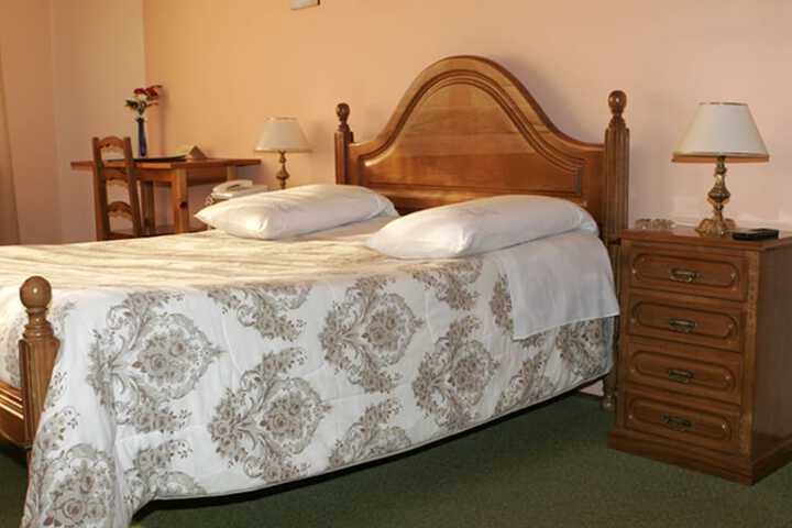 Room 7 of 32