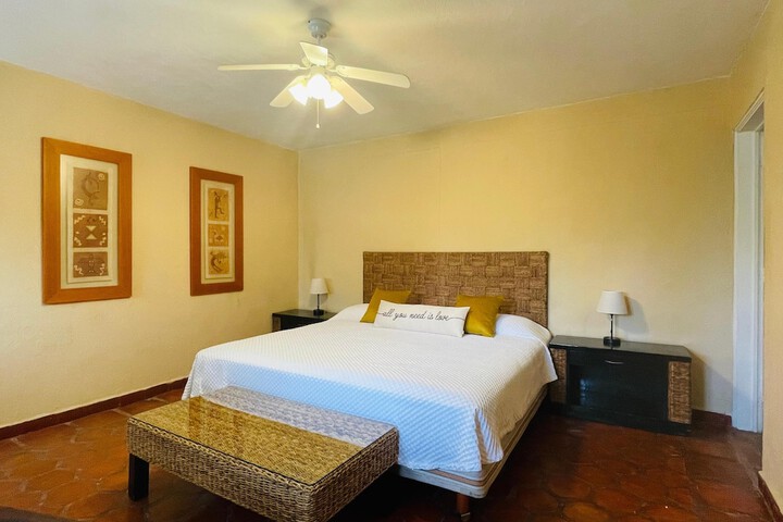 Room 17 of 22