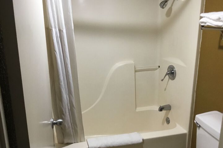 Basic Single King Bed (2 of 11)