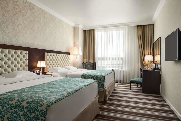 Room 12 of 60