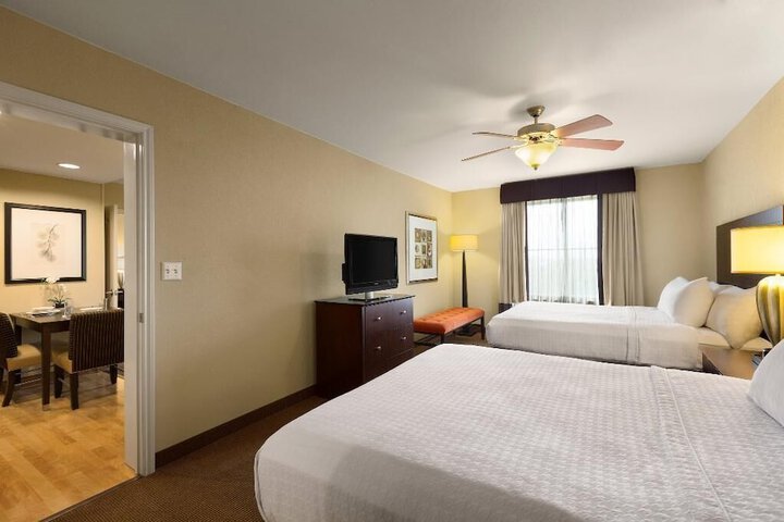 Room 3 of 10