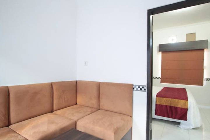 Room 15 of 21