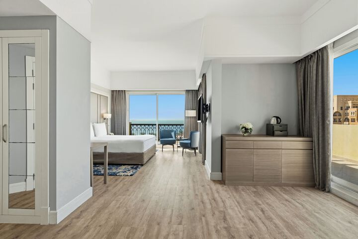 Room 74 of 335