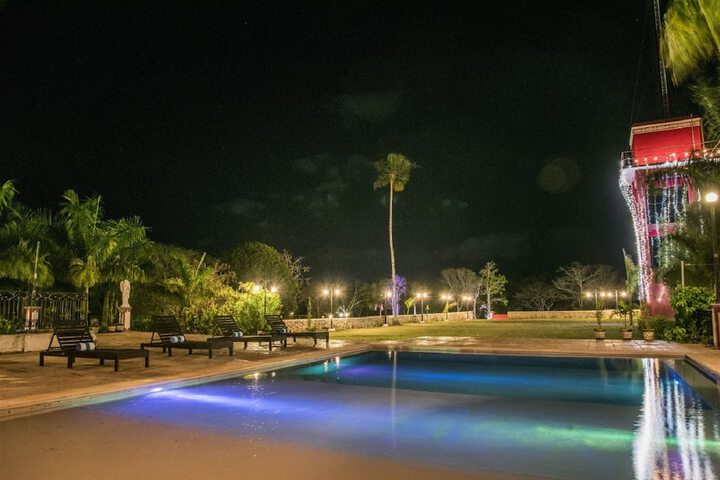 Hotel 98 of 110