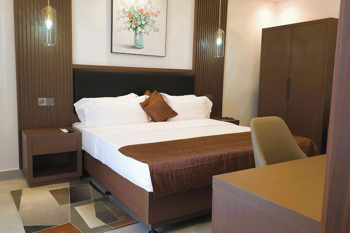 Room 3 of 29