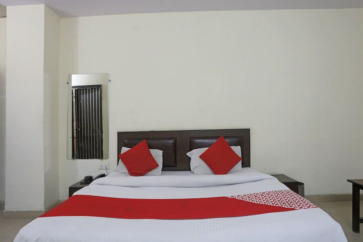 Room 16 of 27