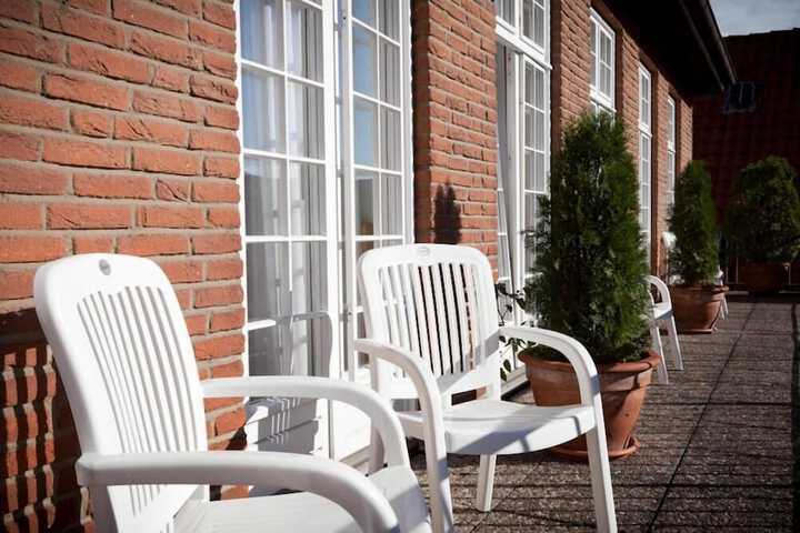 Terrace/Patio 9 of 28