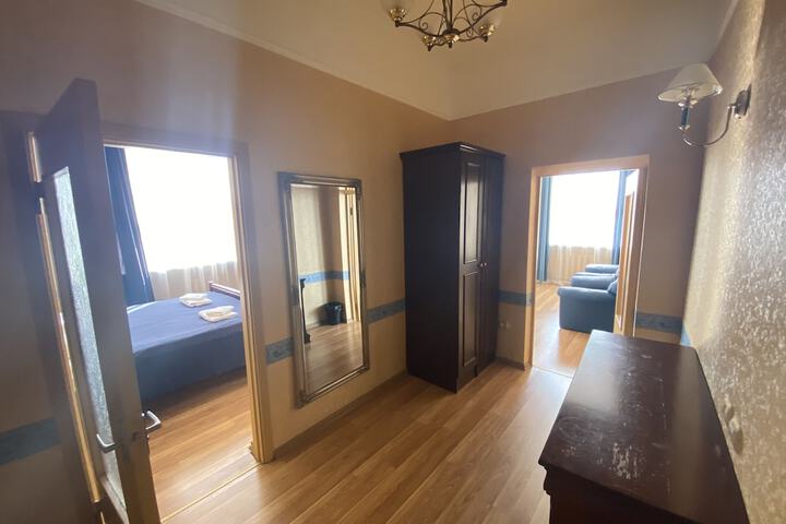 Room 110 of 272