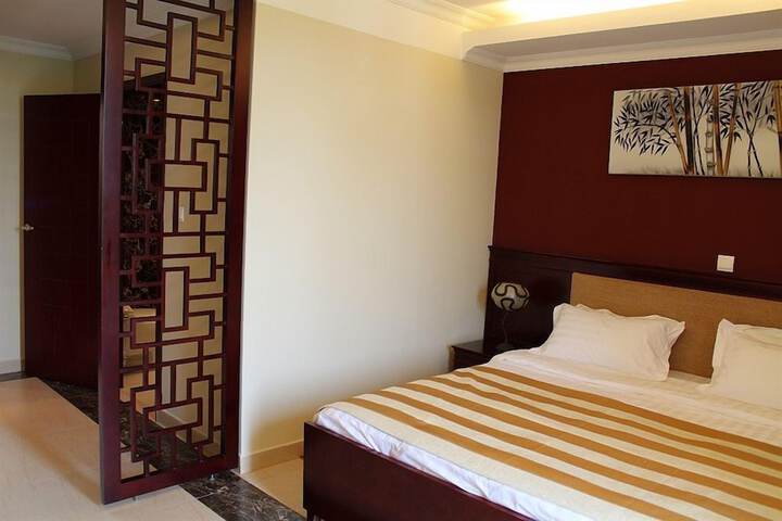 Room 4 of 38
