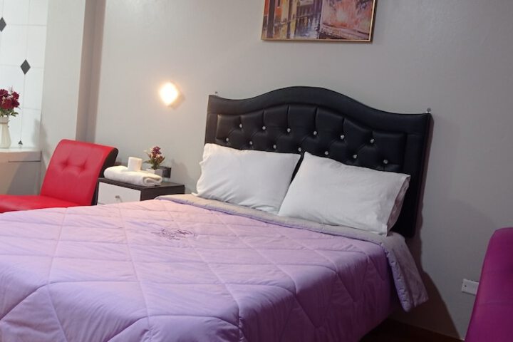Room 11 of 38