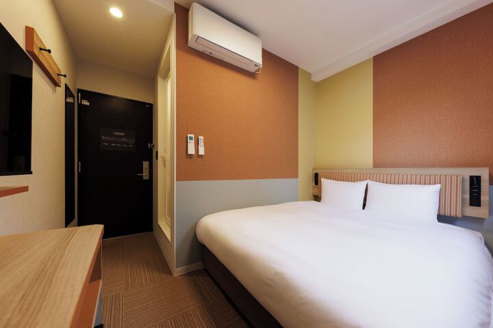Room 22 of 42