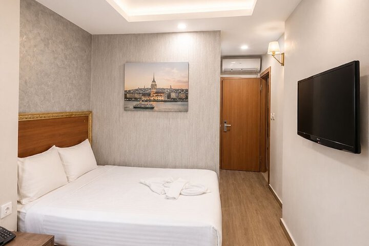 Room 15 of 64