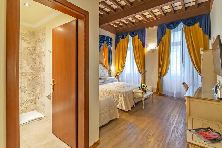 Room 38 of 102