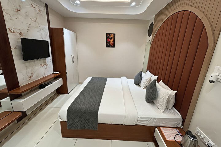 Room 16 of 56