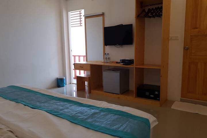 Room 16 of 26