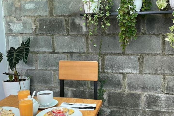 Breakfast/Coffee Service 12 of 19