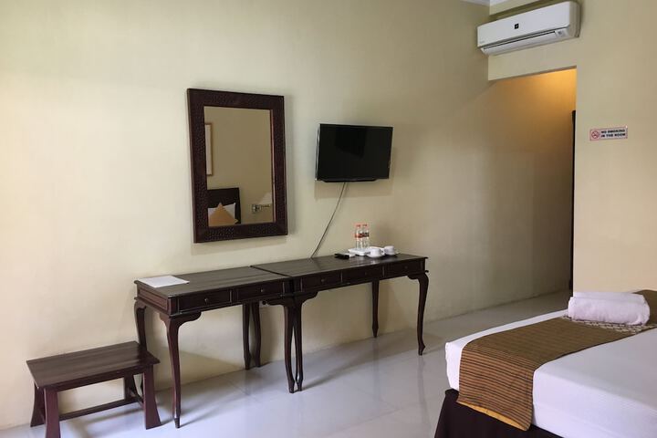 Room 11 of 39