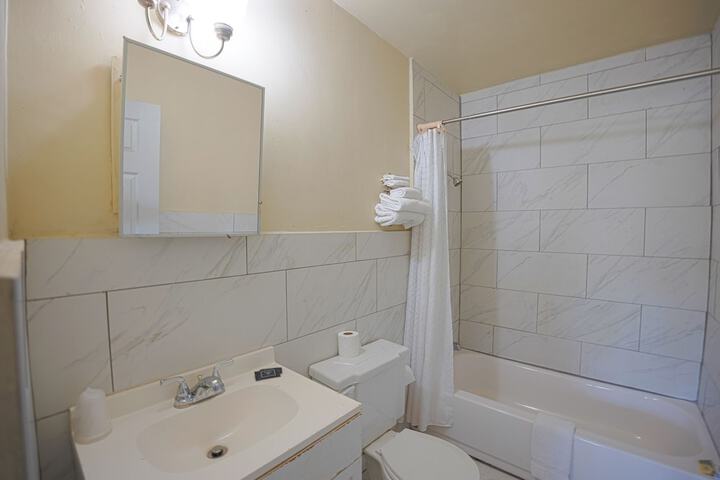 1 King Bed with Kitchenette (54 of 68)