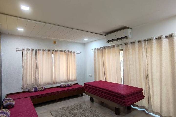 Room 10 of 43