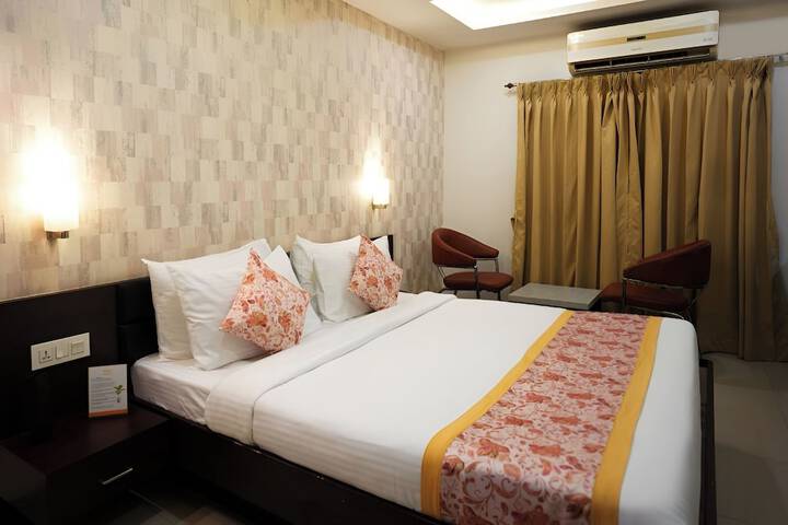 Room 15 of 32