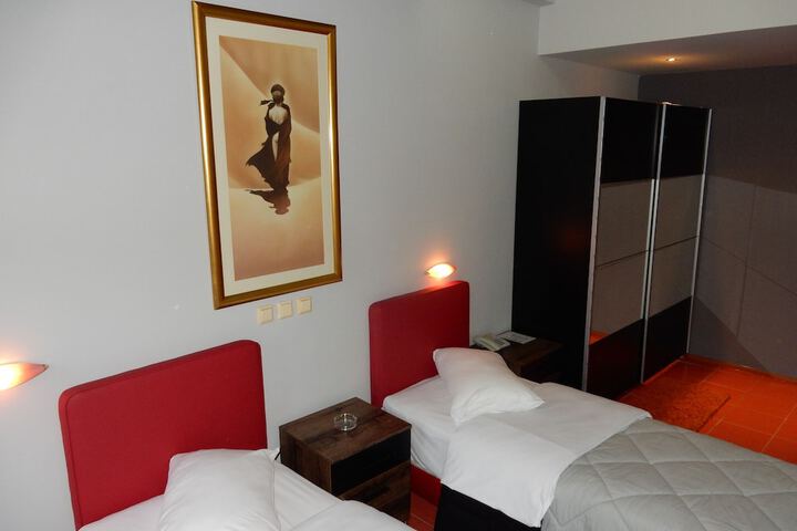 Room 20 of 60