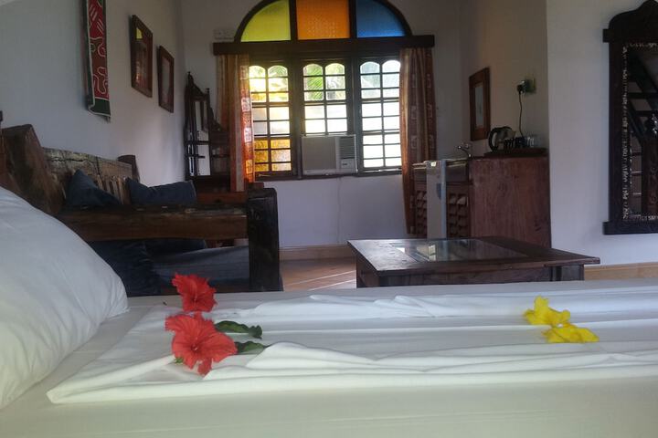 Room 8 of 113
