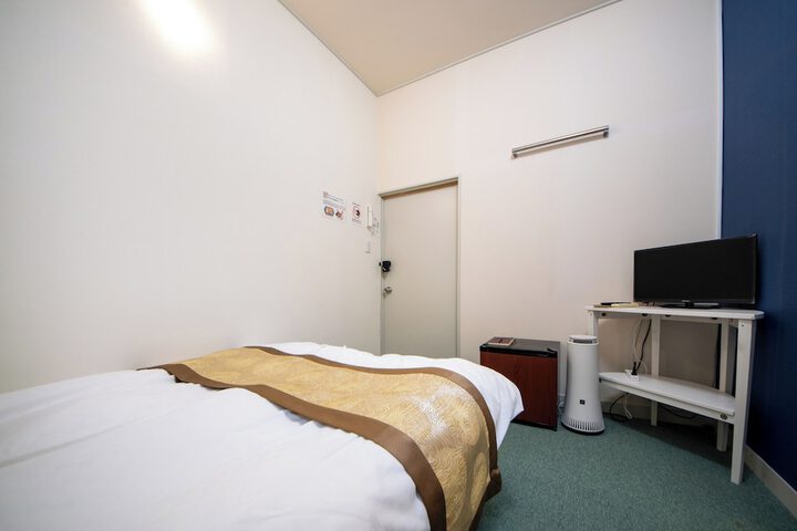 Room 43 of 97