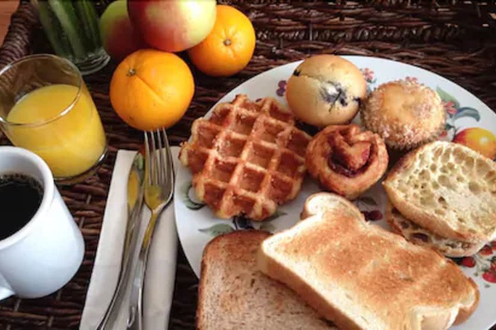 Breakfast area