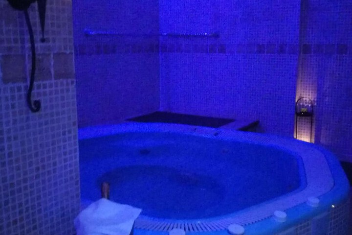Spa 44 of 49