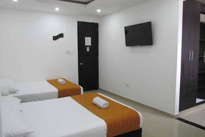 Room 33 of 59