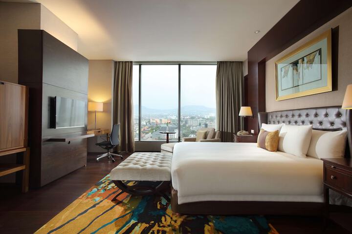 Room 19 of 74