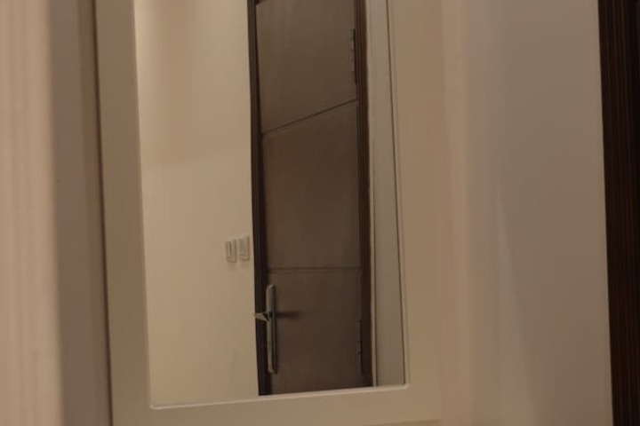 Room 13 of 53