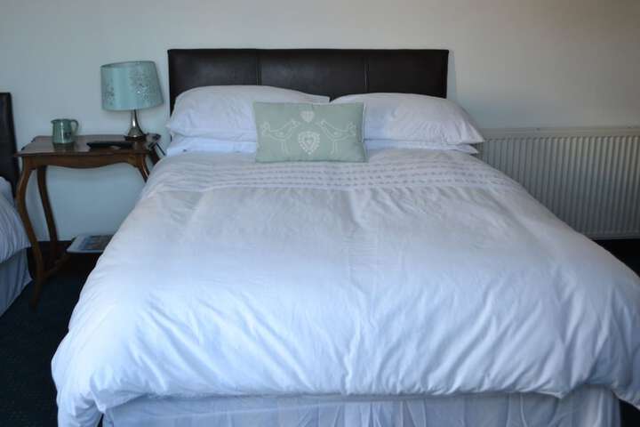 Room 2 of 6