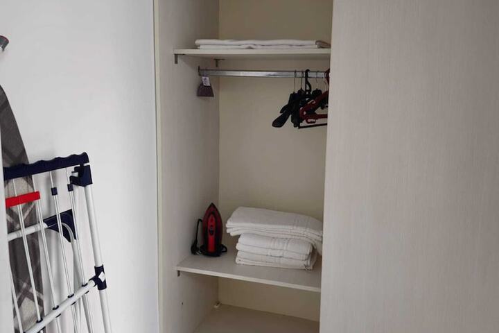 Room 51 of 230