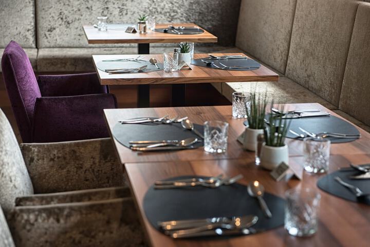 Dining 56 of 68