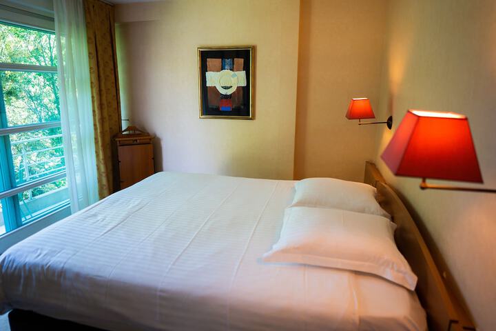 Room 6 of 60