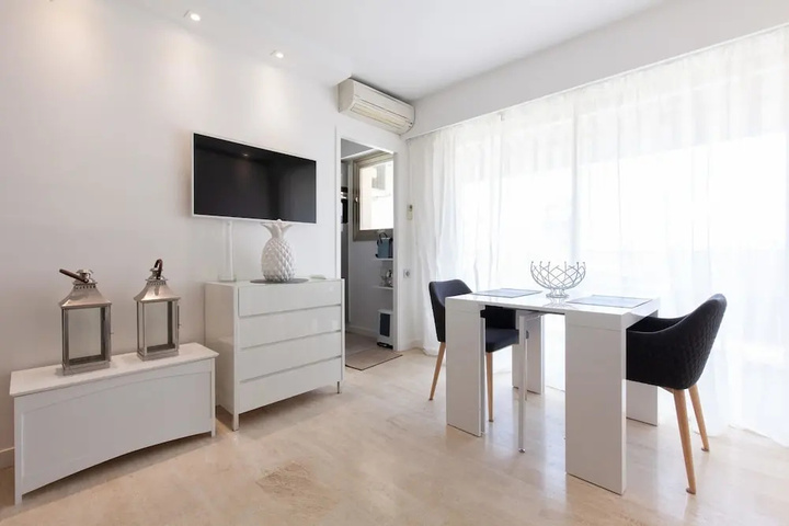 Room 2 of 13