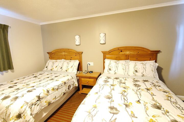 Room 52 of 181