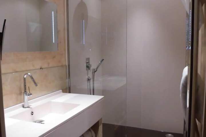 Clean Restrooms