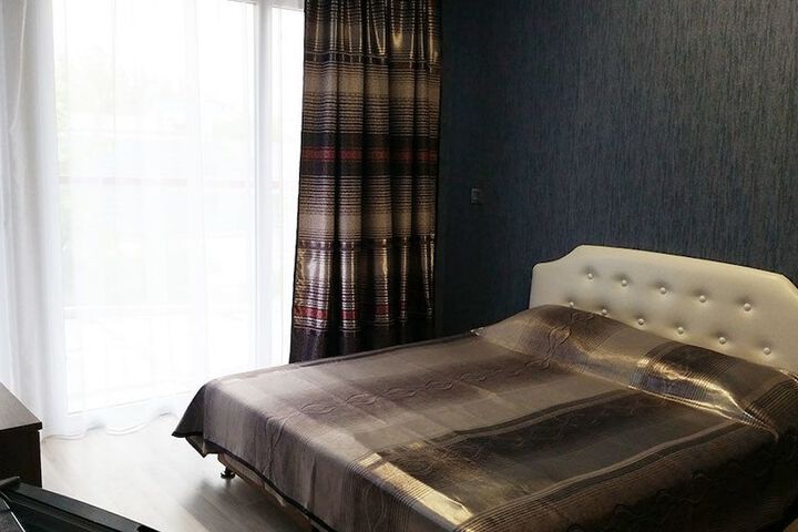 Room 5 of 34
