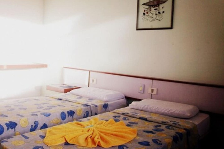 Room 12 of 17