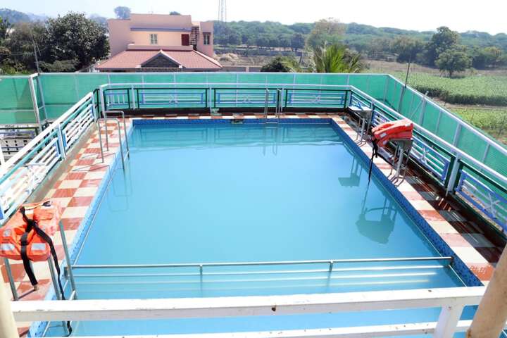 Pool 25 of 30