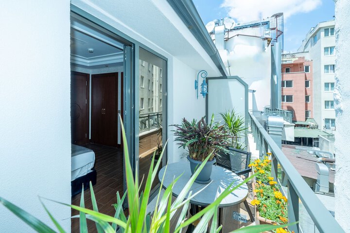 Terrace/Patio 97 of 144